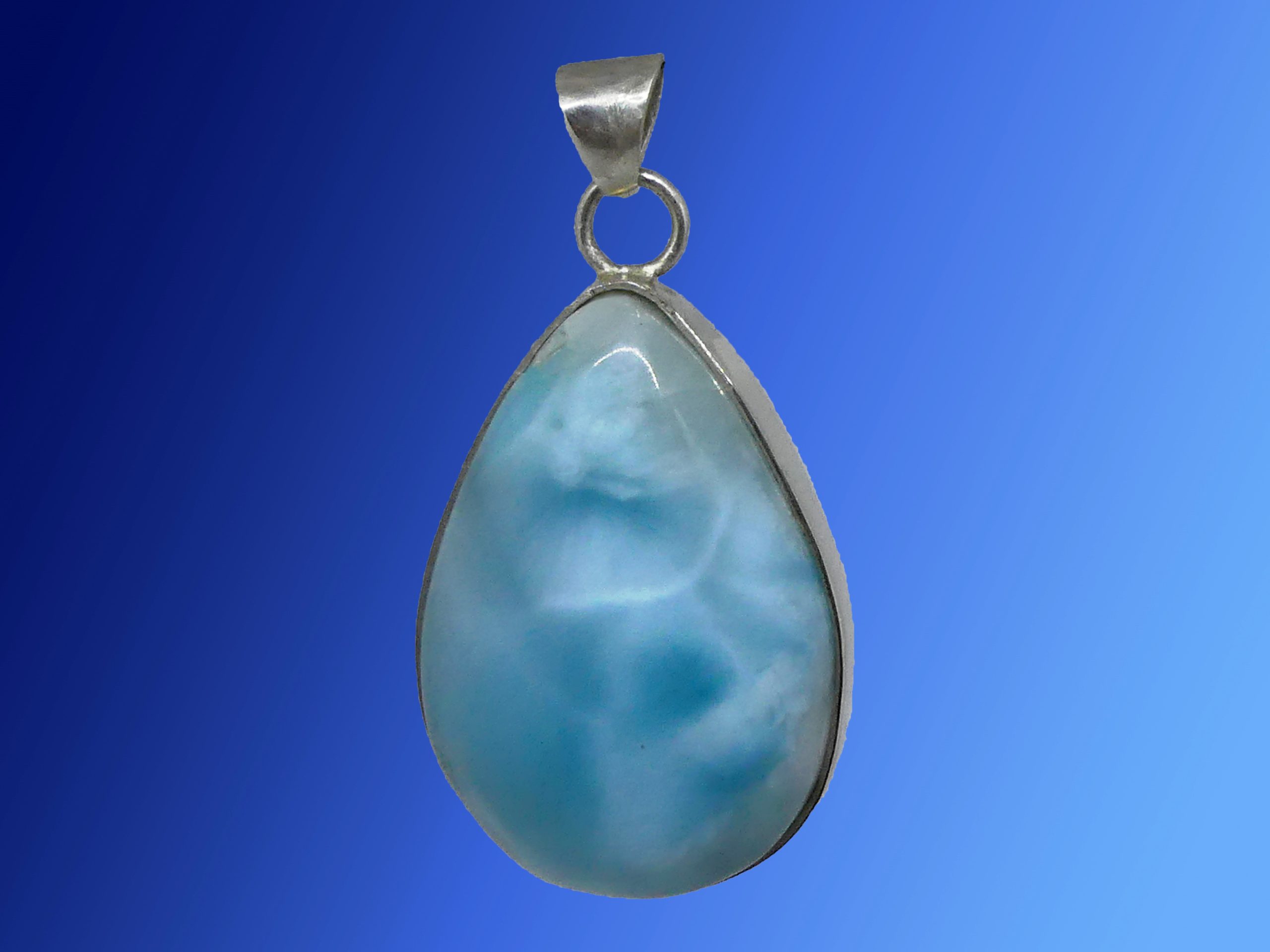 Anhaenger-Larimar-einfach-fertig-scaled
