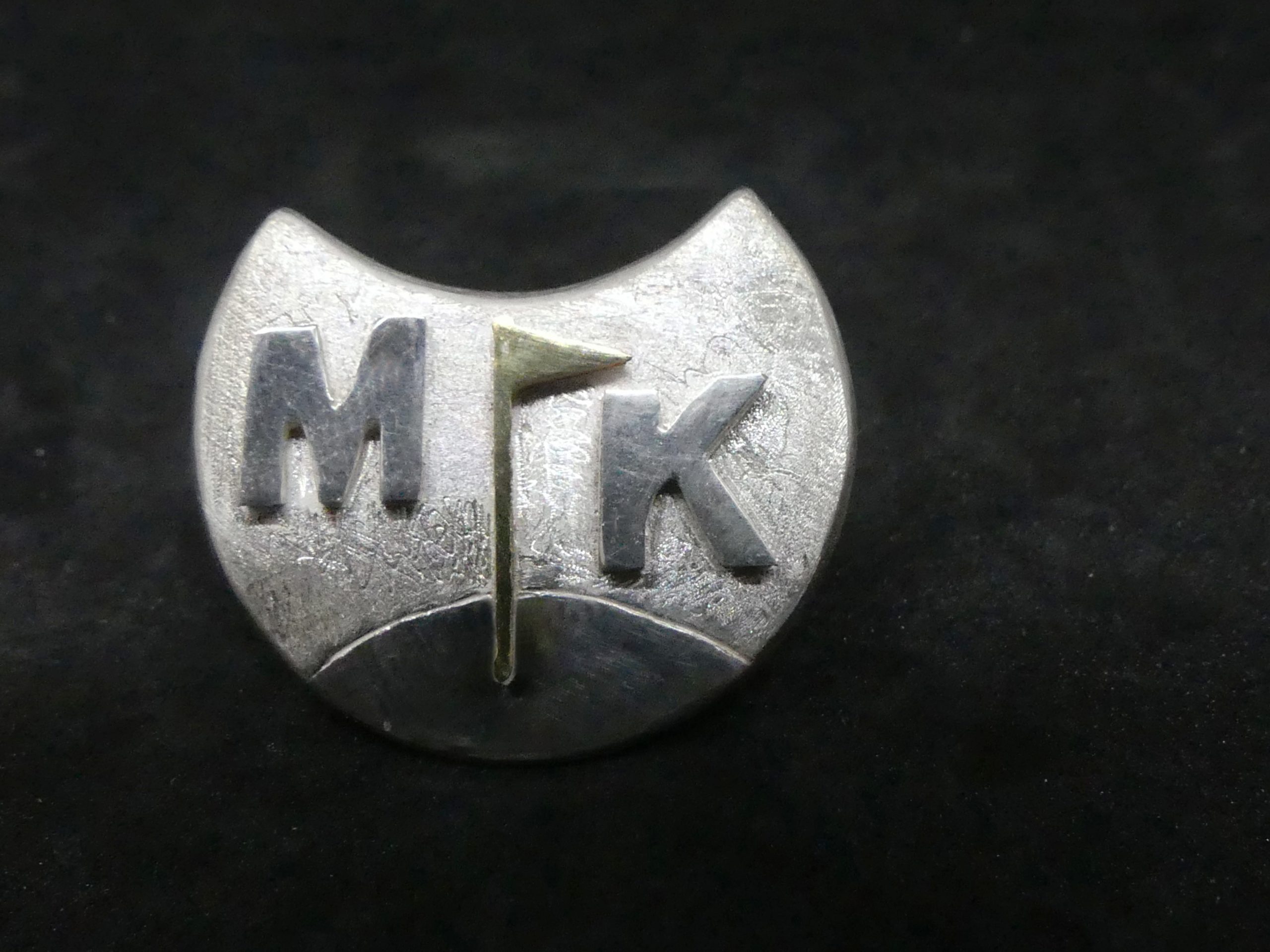 Ballmarker mit Initialen
