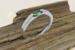 Ring-mit-schmalem-Turmalin-2-scaled