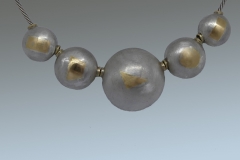 Halskette-Halbkugeln